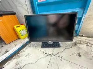 Dell Monitor 24 Inches Comes With HDMI , Dvi and Vga Port
