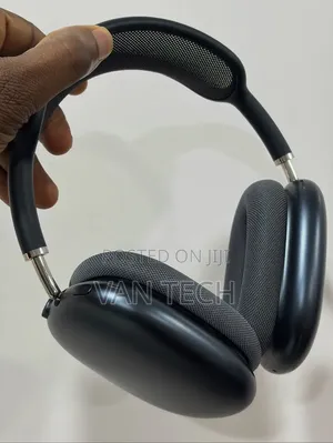 Clean UK Used Airpods Max 2