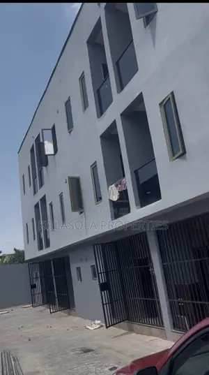 4bdrm Duplex in Yetunde Brown Street, Ifako-Gbagada for rent