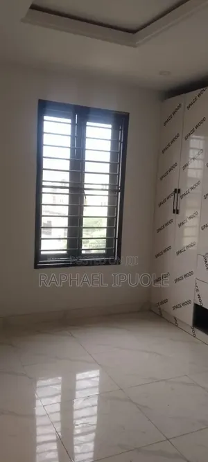 4bdrm Duplex in Onigbongbo for rent
