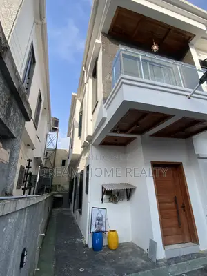 1bdrm Duplex in Ikota for rent