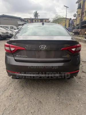 Hyundai Sonata Limited Sedan FWD (2.4L 4cyl 6A) 2017 Gray
