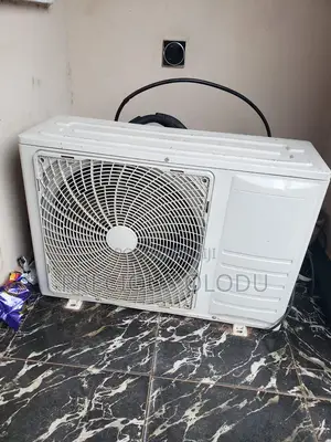 Polystar Floor-Standing Air Condition 3hp