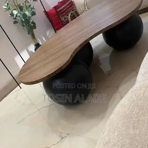 Velura Table