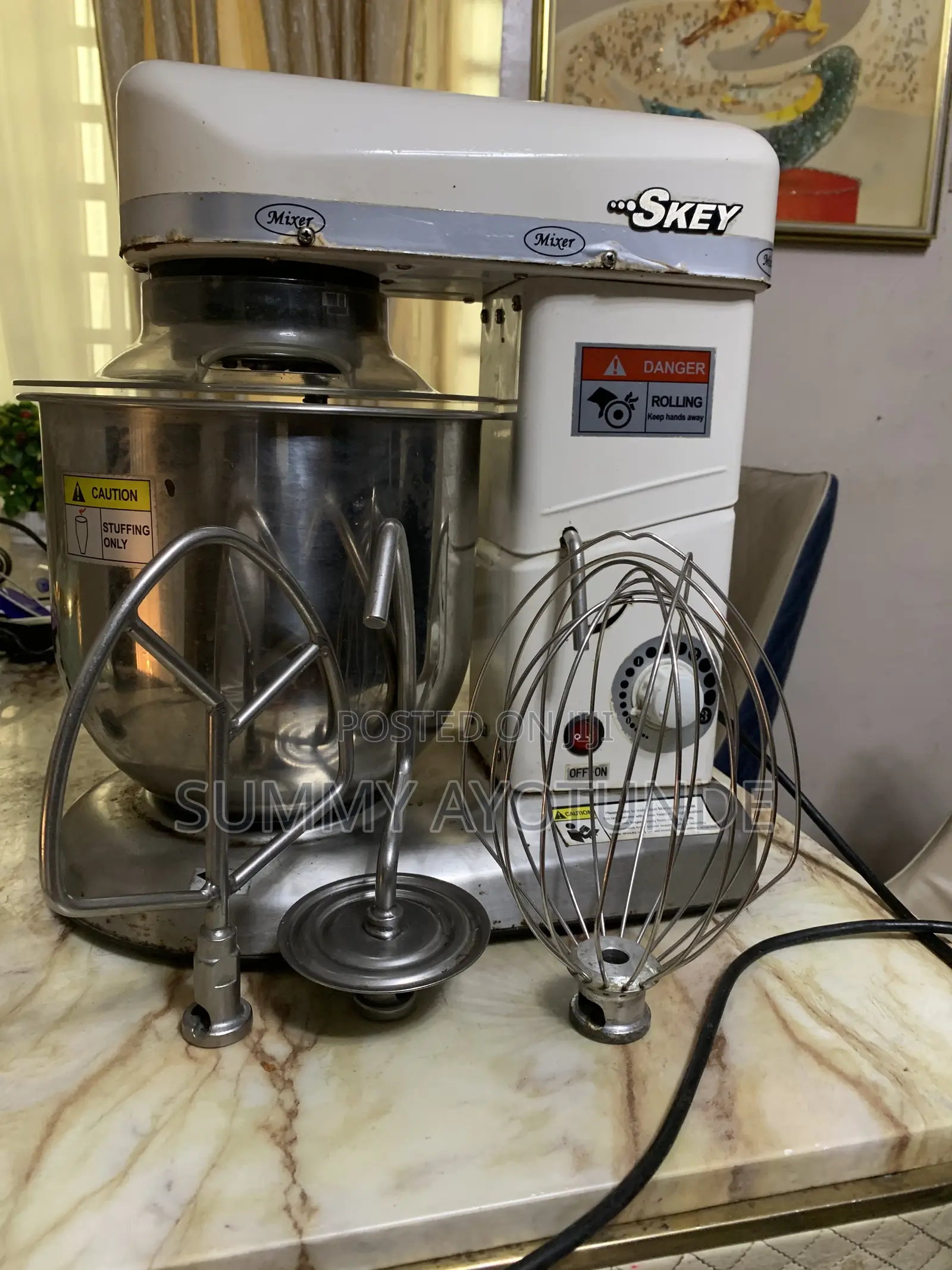 White 7 Liters Cake Mixer