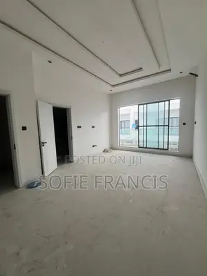 4bdrm Duplex in Vgc for sale