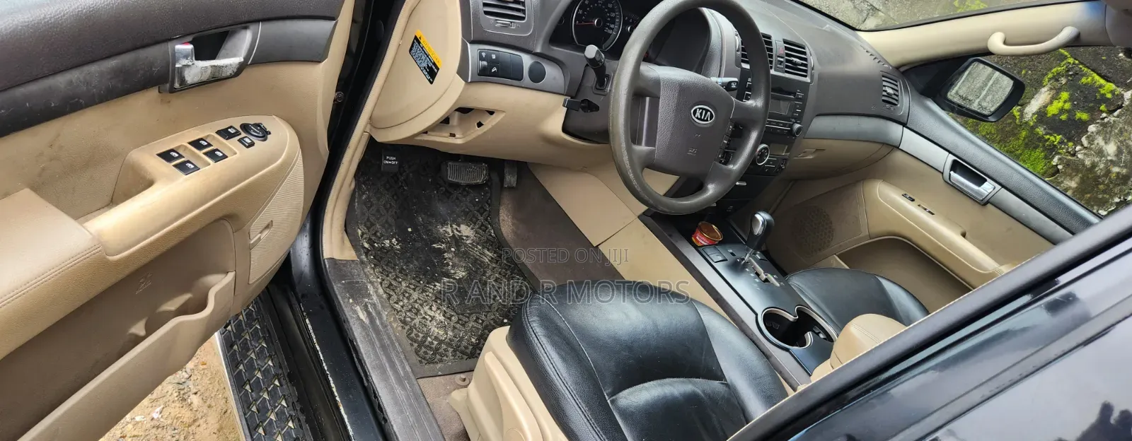 Kia Borrego 2010 Black