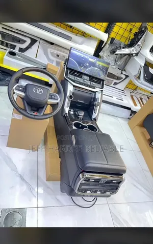 Toyota Landcruiser 2025 Console