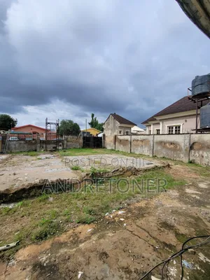 Multipurpose Building for Businesses