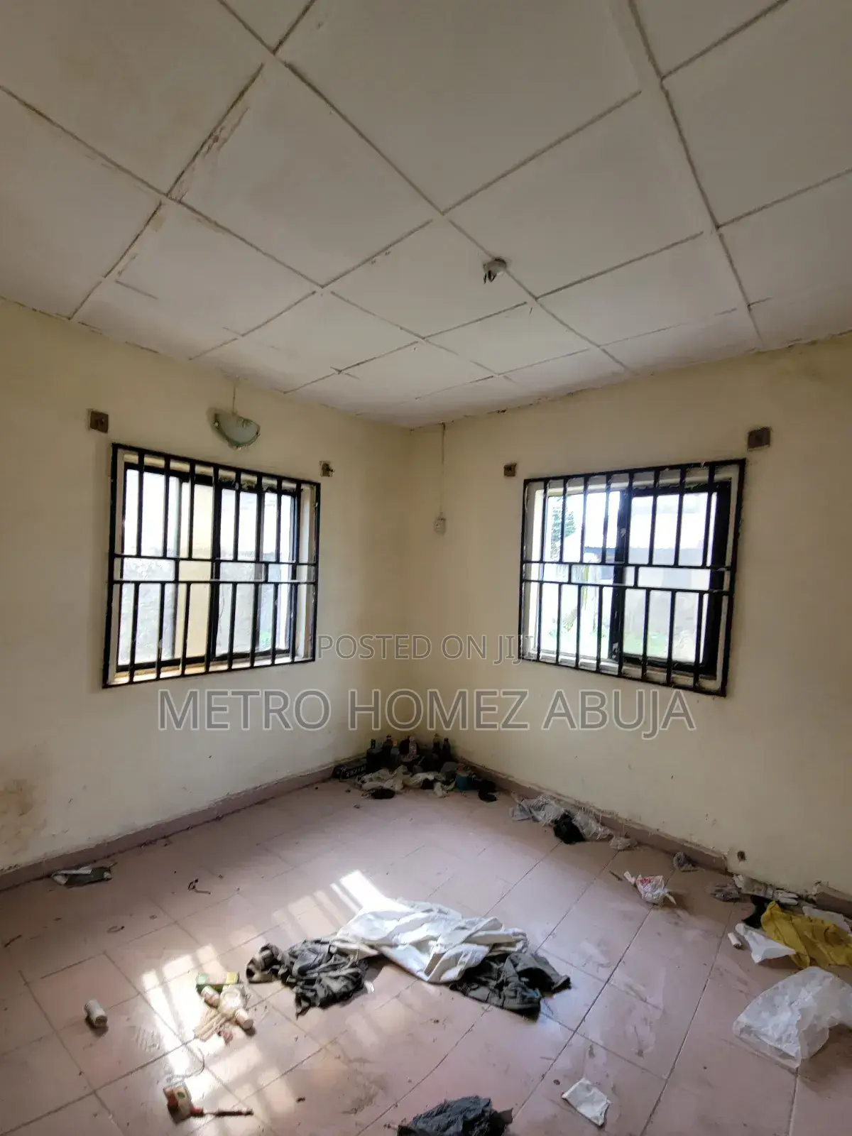 Multipurpose Building for Businesses