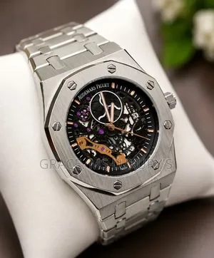 Men's Classic Audemars Piguet Wristwatch Stylish Elegant