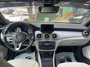 Mercedes-Benz CLA-Class 2014 Silver