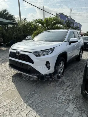 Toyota RAV4 2020 White