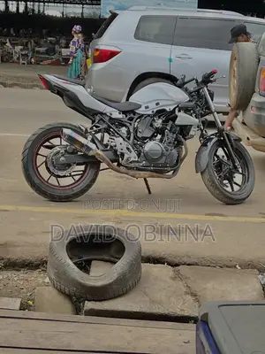 Suzuki GSR 2022 White