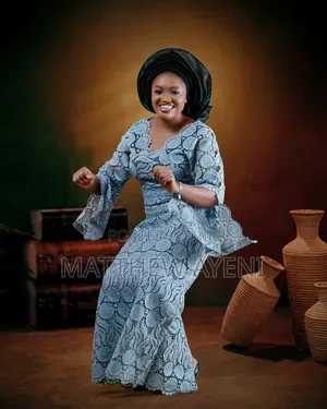 Photo Studio in Oju Ore/Sango
