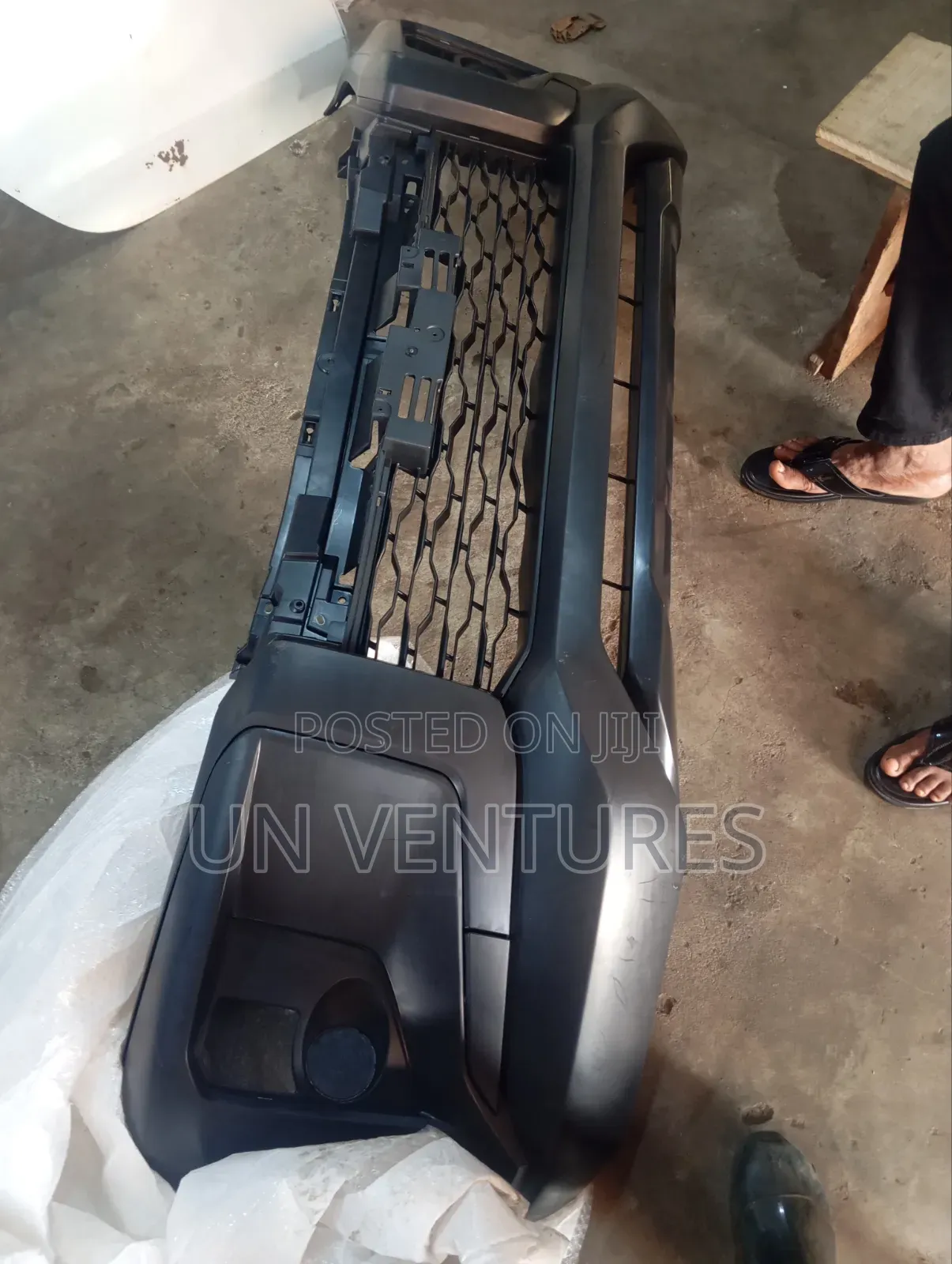 Front Bumper Mitsubishi L200 2018