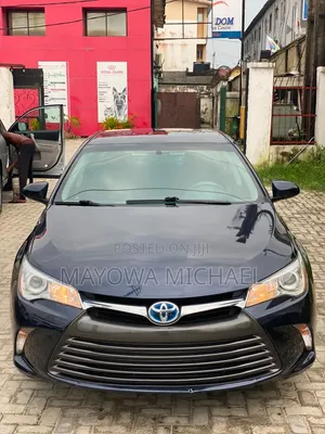 Toyota Camry 2016 Blue
