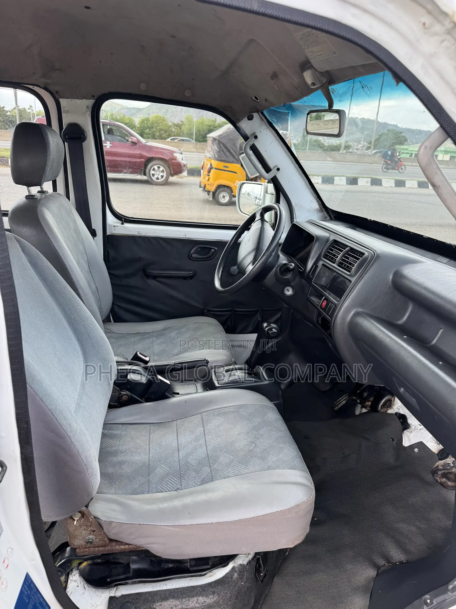 Suzuki Every 2010 White