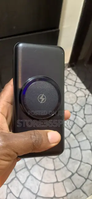 20000mah Wireless Power Bank With in Built Charging Cord