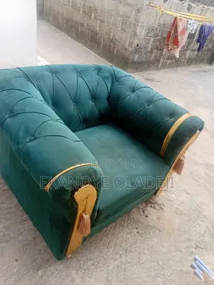 Single Clean Chair