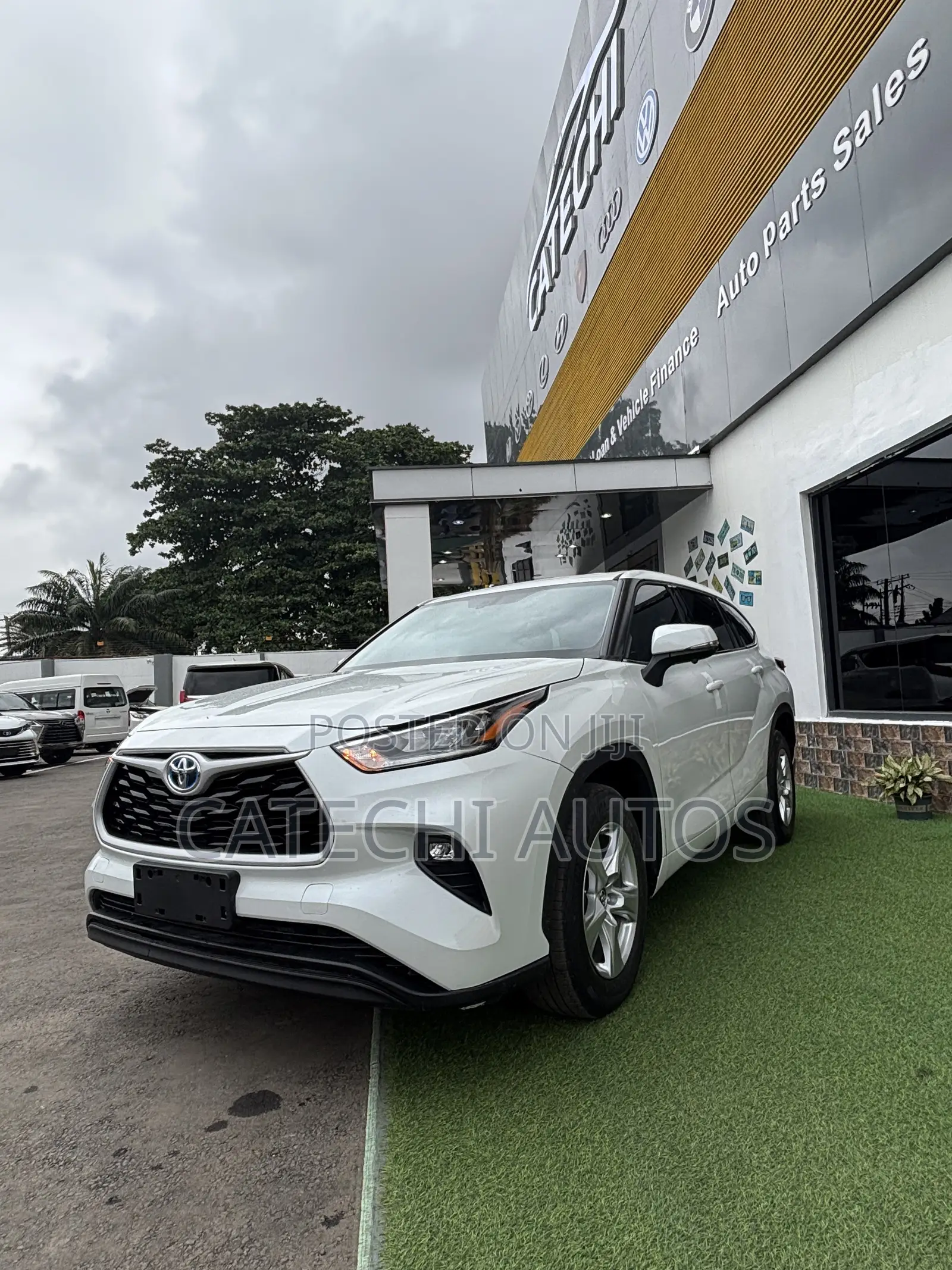 Toyota Highlander L 2022 White