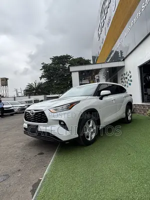 Toyota Highlander L 2022 White