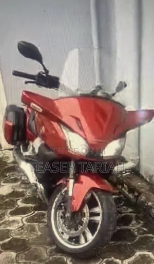Honda 2014 Red