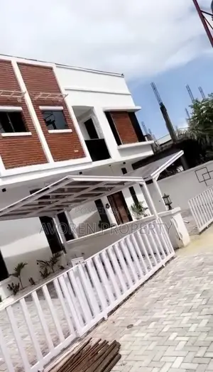 Furnished 4bdrm Apartment in Victoria Crest 2, Chevron for sale