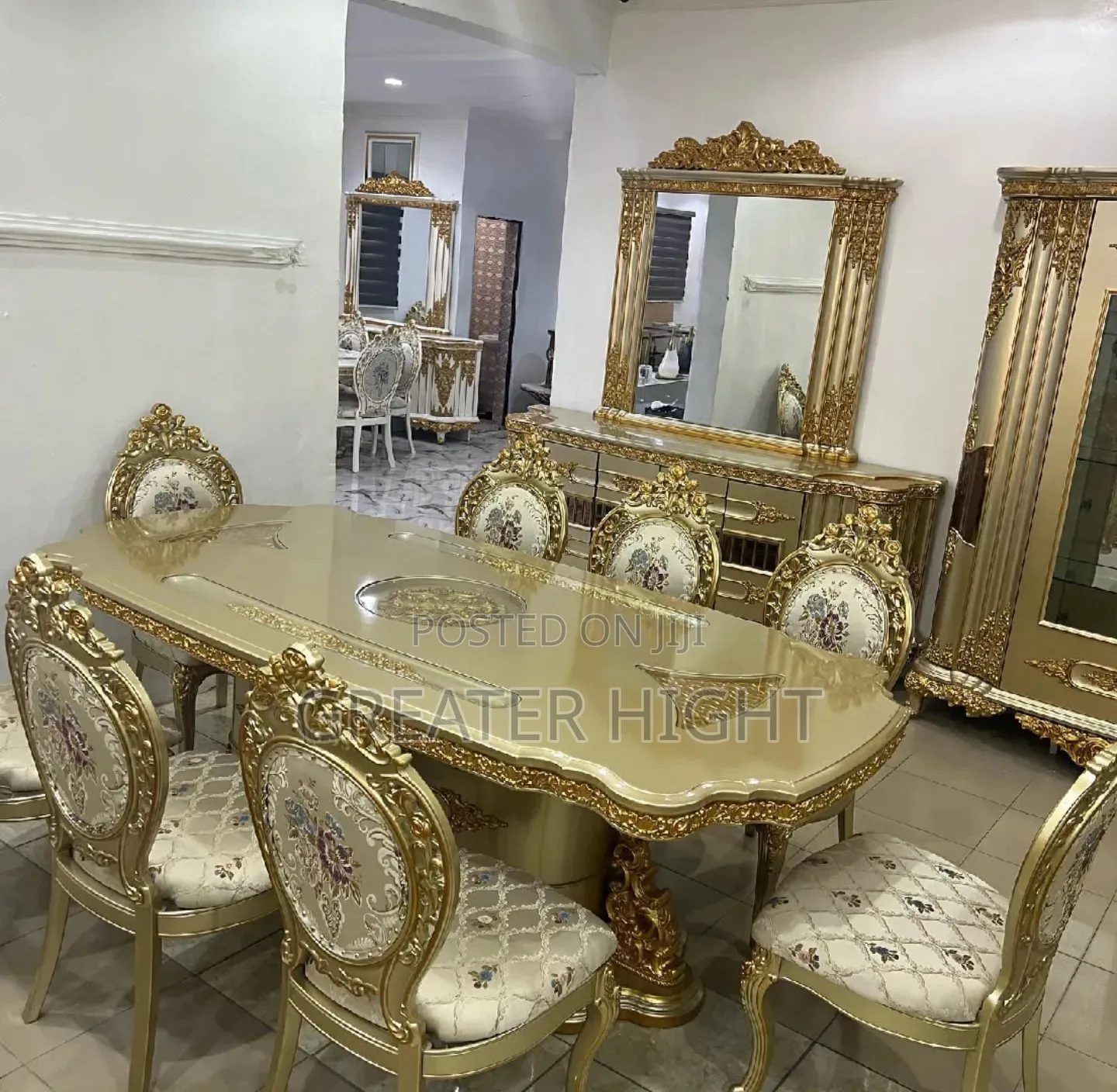 Royal Dining Table Set 8seaters