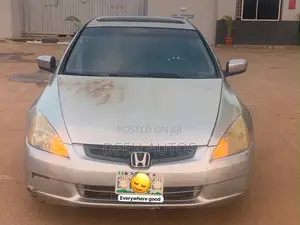 Honda Accord 2004 Silver