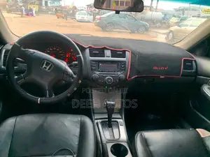 Honda Accord 2004 Silver