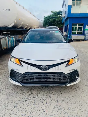 Toyota Camry 2020 White