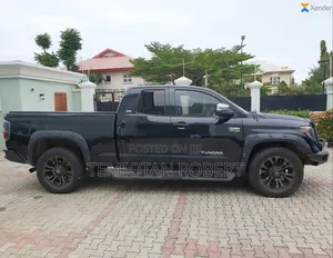 Toyota Tundra 2016 Black