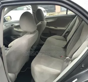 Toyota Corolla LE 4dr Sedan (1.8L 4 cyl 4A) 2009 Gray