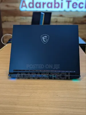 Laptop MSI Stealth 14 Studio A13VF 32GB Intel Core i7 SSD 1T