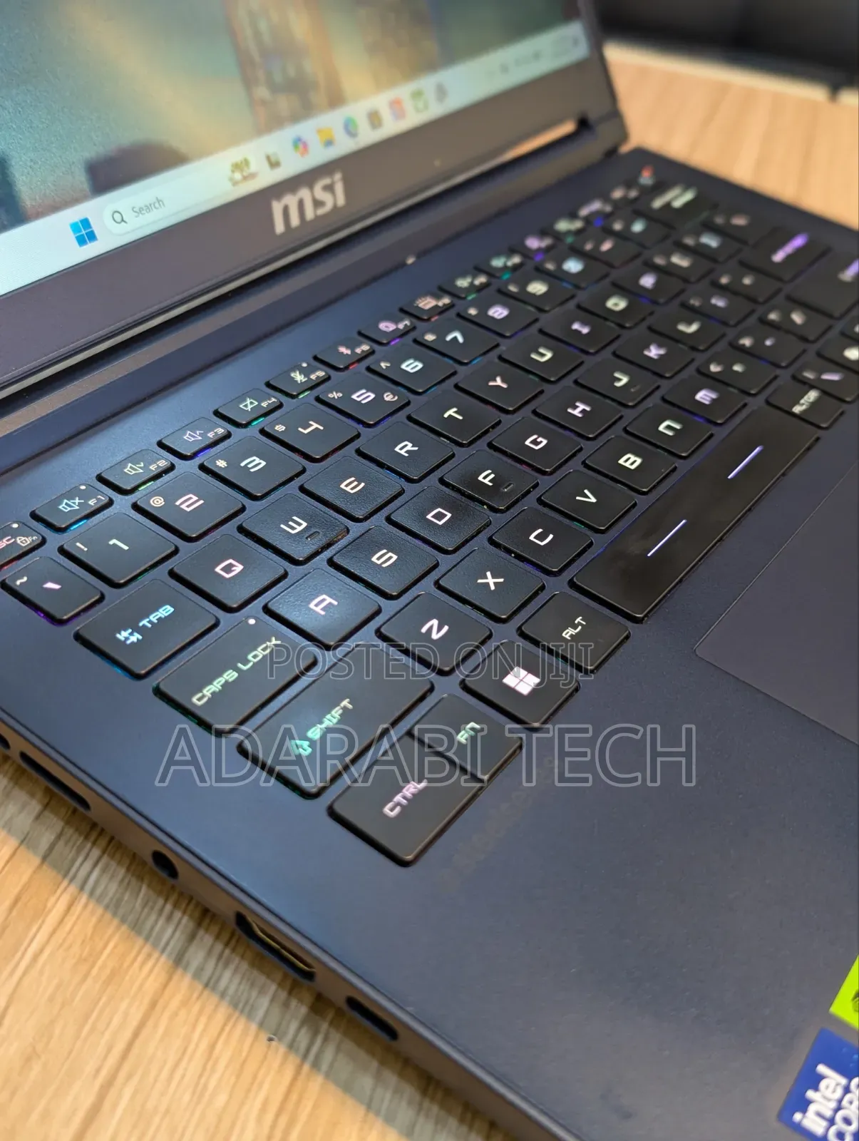 Laptop MSI Stealth 14 Studio A13VF 32GB Intel Core i7 SSD 1T