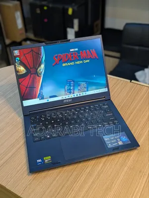 Laptop MSI Stealth 14 Studio A13VF 32GB Intel Core i7 SSD 1T
