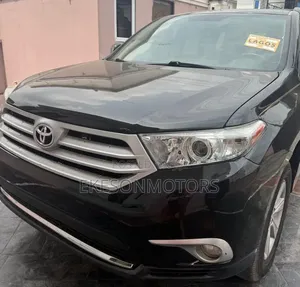 Toyota Highlander SE 3.5L 4WD 2013 Black
