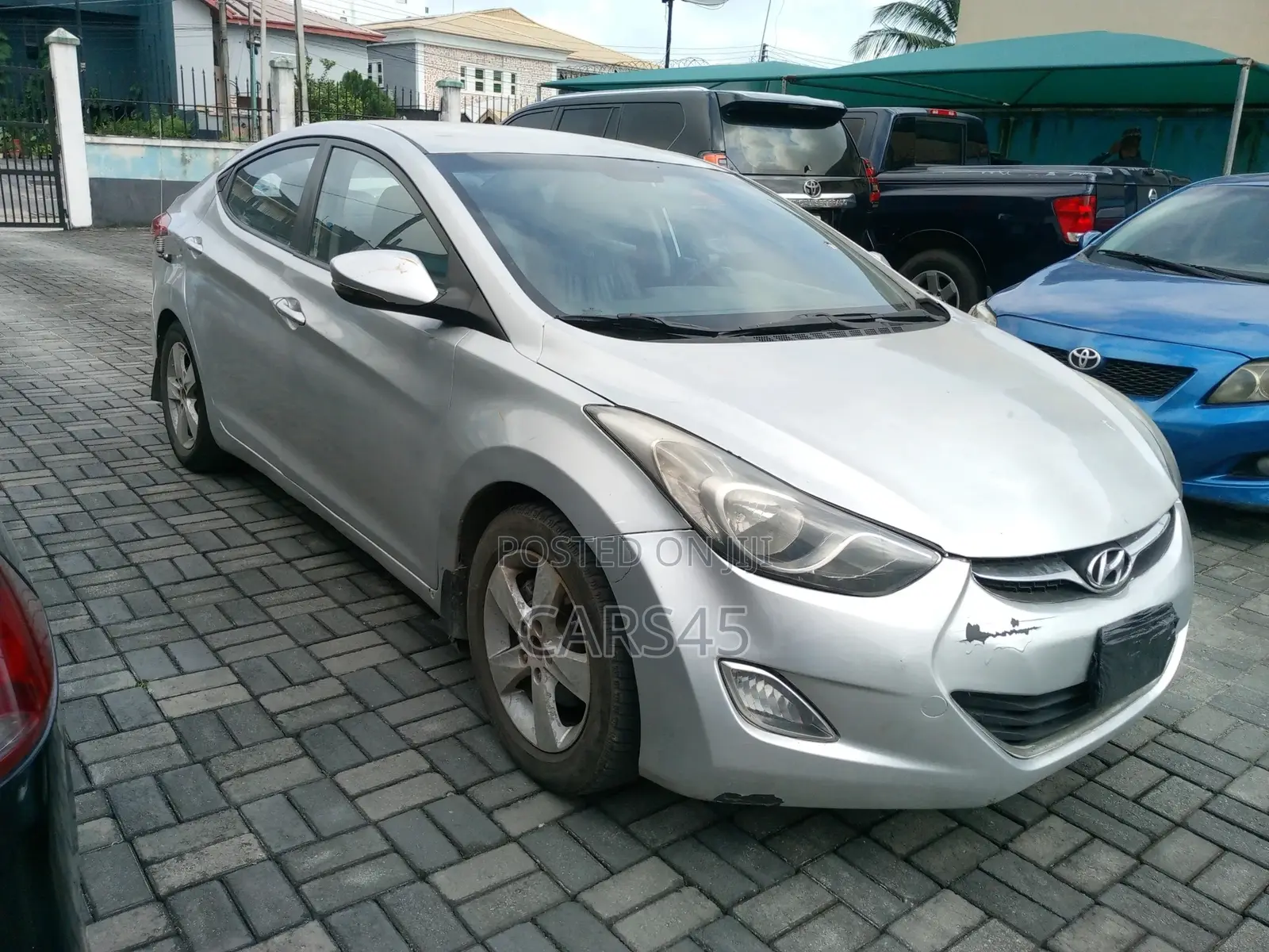 Hyundai Elantra 2012 Silver