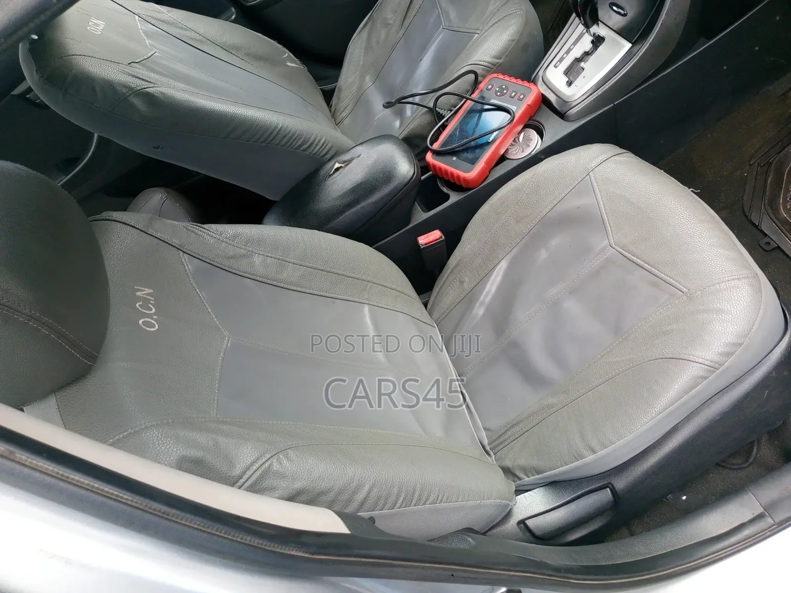 Hyundai Elantra 2012 Silver