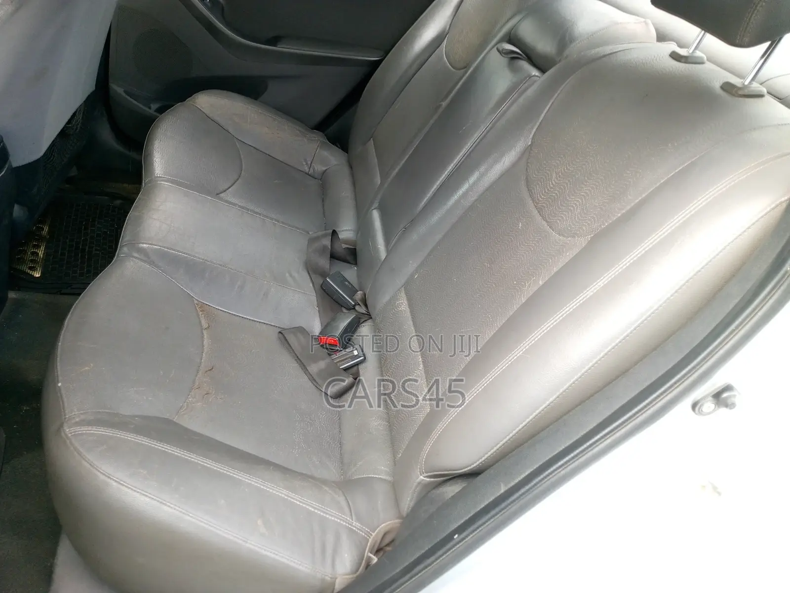 Hyundai Elantra 2012 Silver