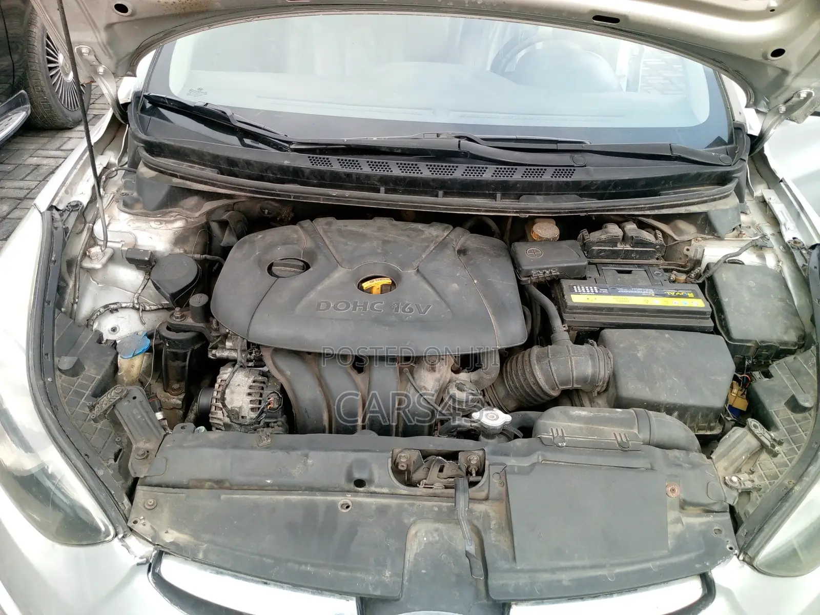 Hyundai Elantra 2012 Silver