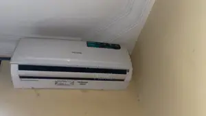Air Condition 1hp Hisense Indoor and Outdoor.