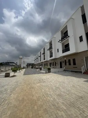 4bdrm Townhouse/Terrace in Private Property, Jahi for sale