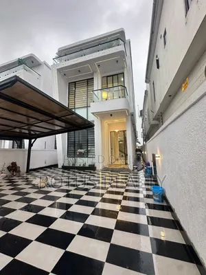 5bdrm Duplex in Sangotedo for sale