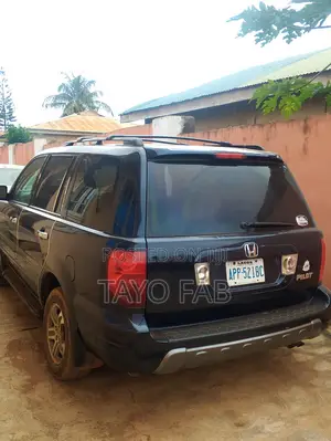 Honda Pilot 2005 Gray