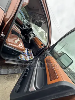 Toyota Tundra 2017 Brown