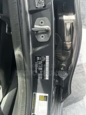 Mercedes-Benz C300 2021 Gold