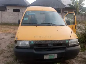 Fiat 306 2000 Yellow
