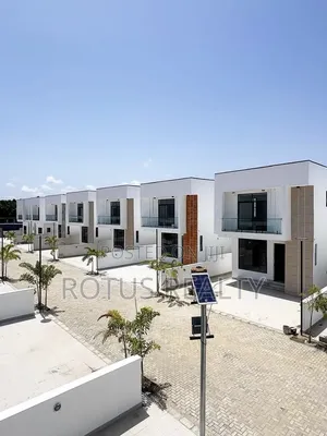 4bdrm Duplex in Lekki Expressway for sale